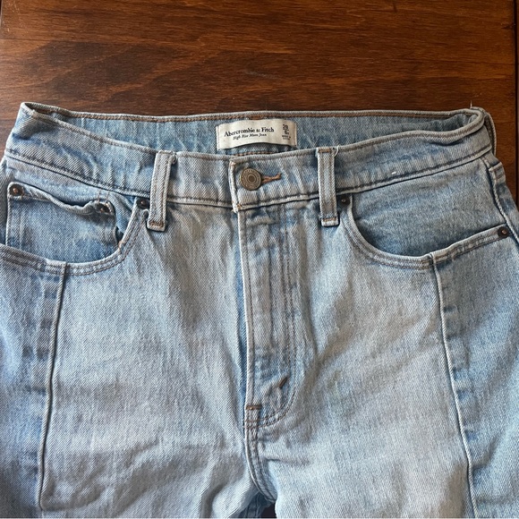 High Rise Mom Jean - Picture 5 of 5